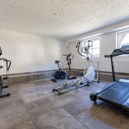 Tauern Mitterwirt 121 アパート *